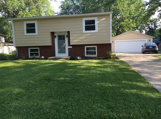 37 Marnel Rd, Montgomery, IL 60538