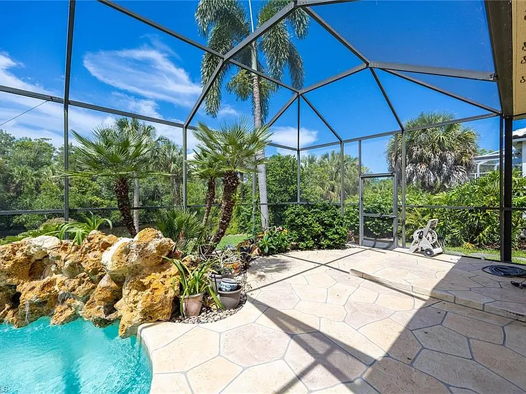 25820 Creekbend Dr — Photo 28