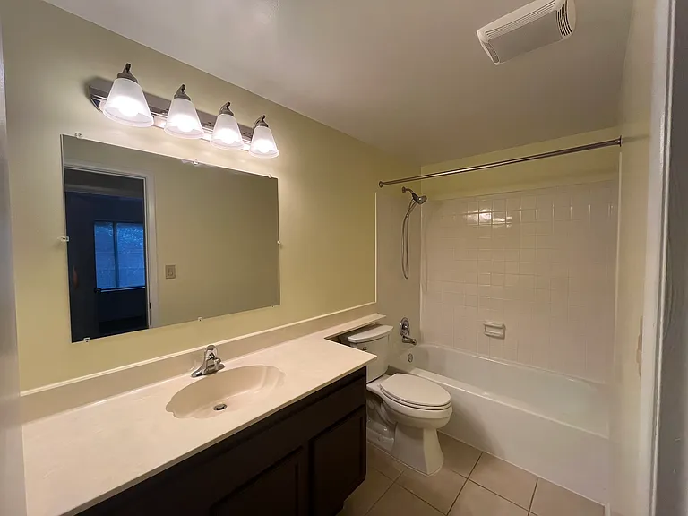 7606 Chancellor Way — Photo 10