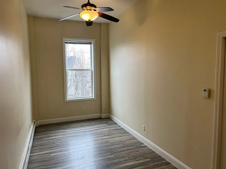 311 Main St — Photo 5