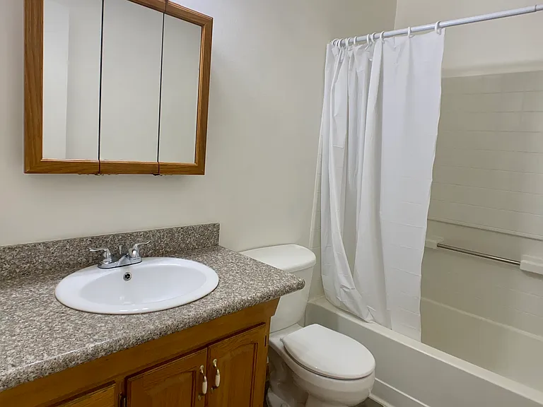 25422 Cole St — Photo 2