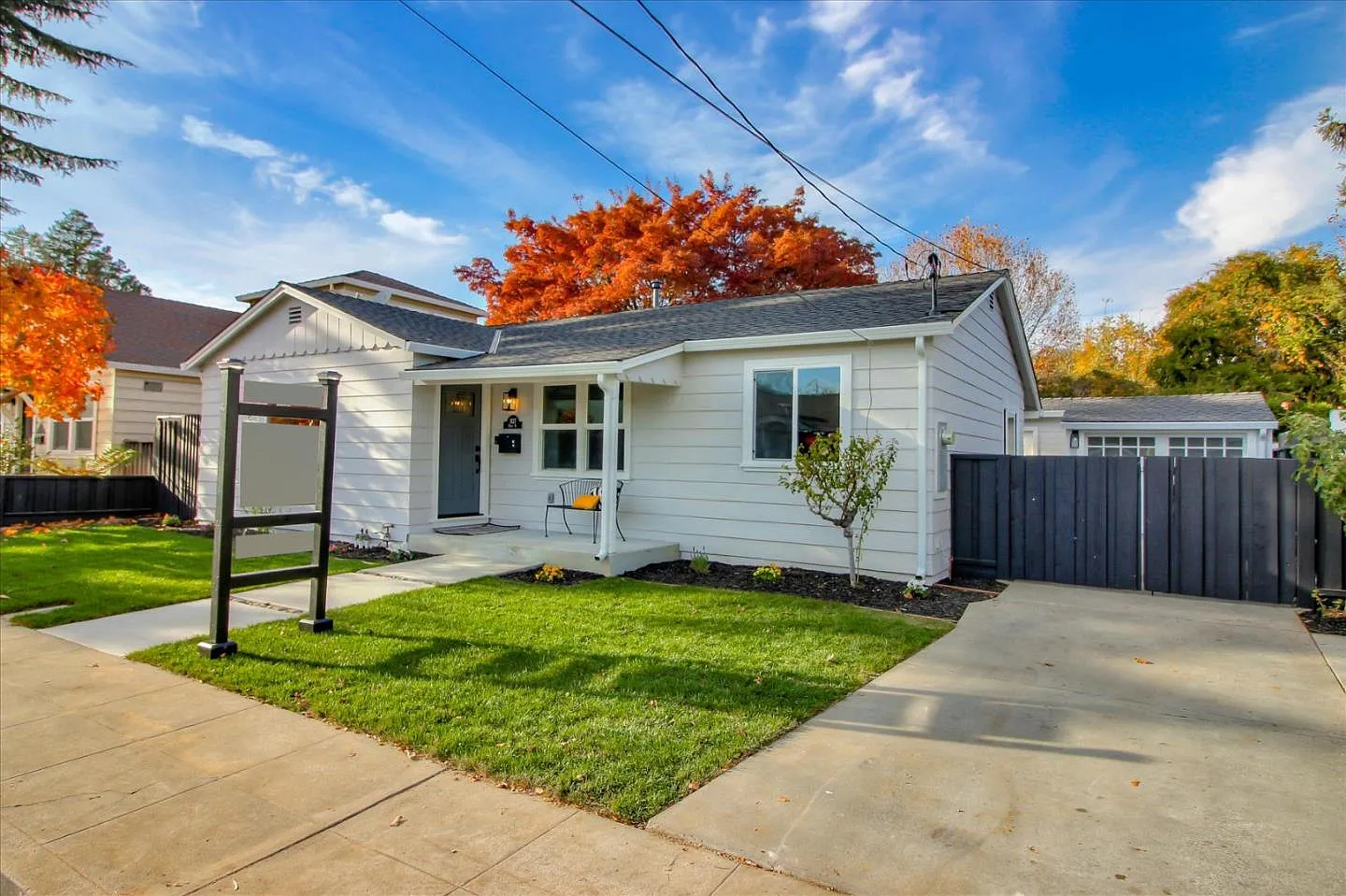 1127 Dean Ave photo 1
