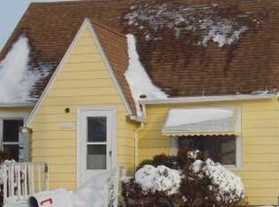 609 Center Ave S, Hayfield, MN 55940