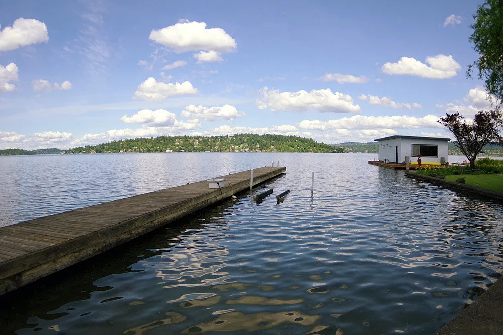 4 bed, 2670 sqft, $5,000 — Photo 2