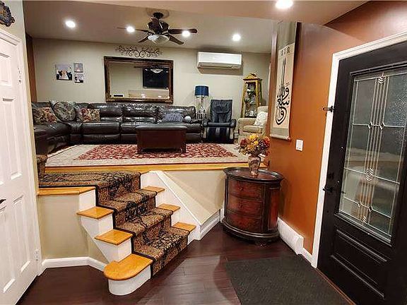 4th image of 414 Spangle Dr