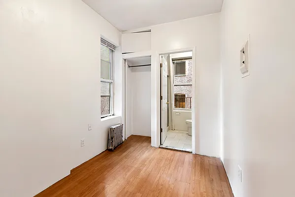 Rented by Douglas Elliman | media 15