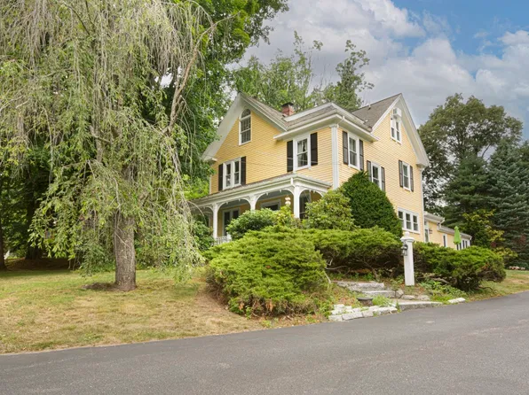 26 Millbrook Rd, Wayland, MA 01778