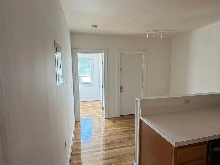 35 Adamson St #2 — Photo 7