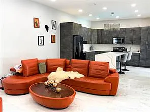 4 bed, 2.0 bath, $4,900 — Photo 4