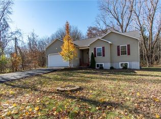 13865 Hess Rd, Sackets Harbor, NY 13685