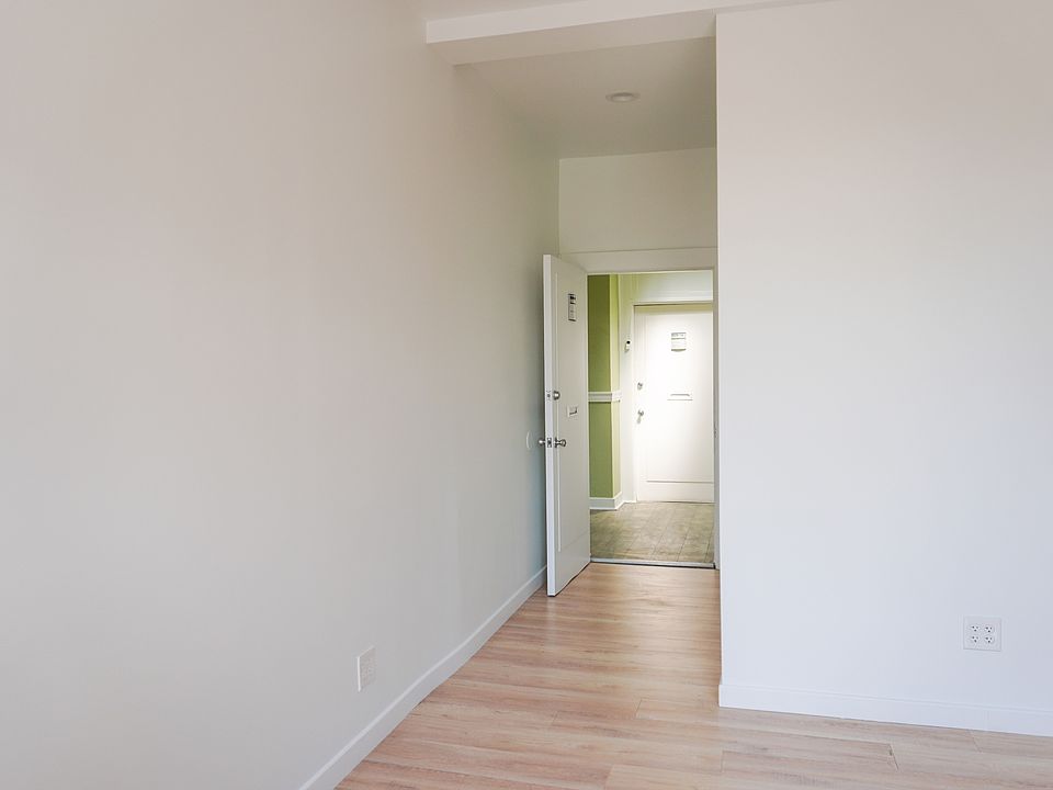 2nd image of 5617 Hollywood Blvd Suite 119