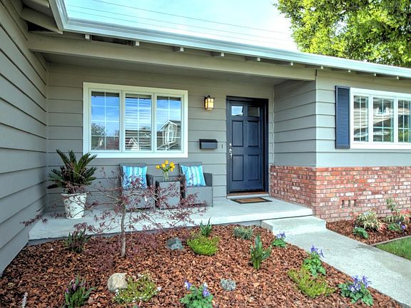 3rd image of 1053 Pilinut Ct