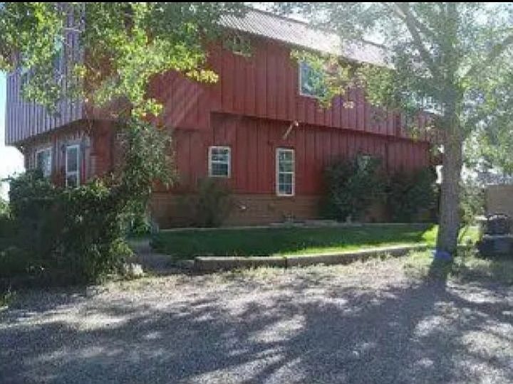 1st image of 835 Coal Creek Cir
