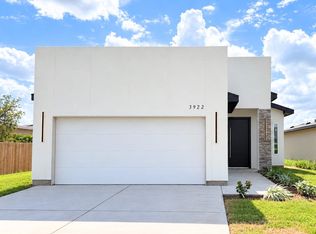 3922 Texas Dr, Laredo, TX 78046