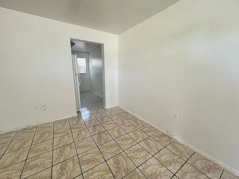 1948 NW 2nd Ct — Photo 6