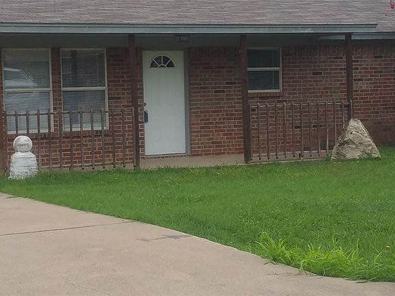 2nd image of 3142 Shady Grove Cir