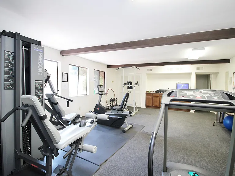 601 E California Blvd #204 — Photo 18