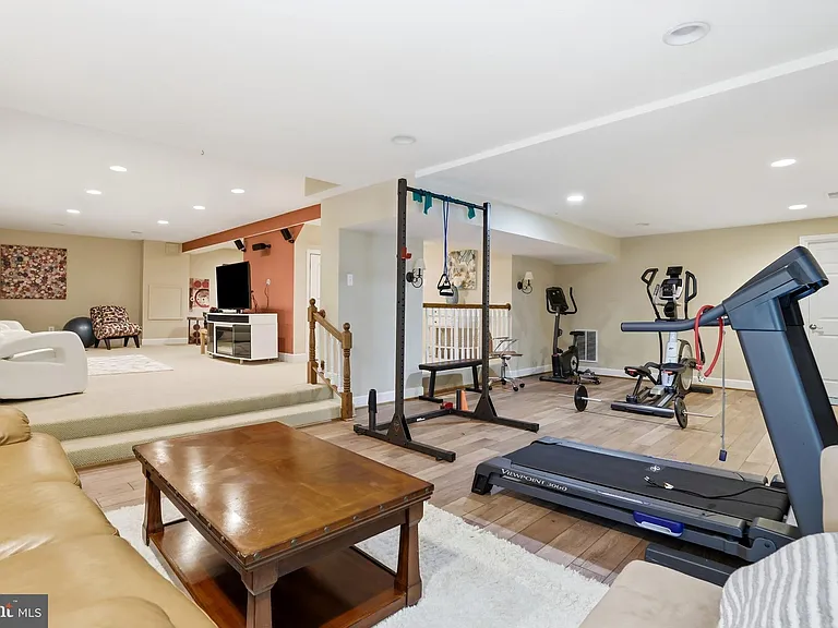 7715 Crossover Dr — Photo 68