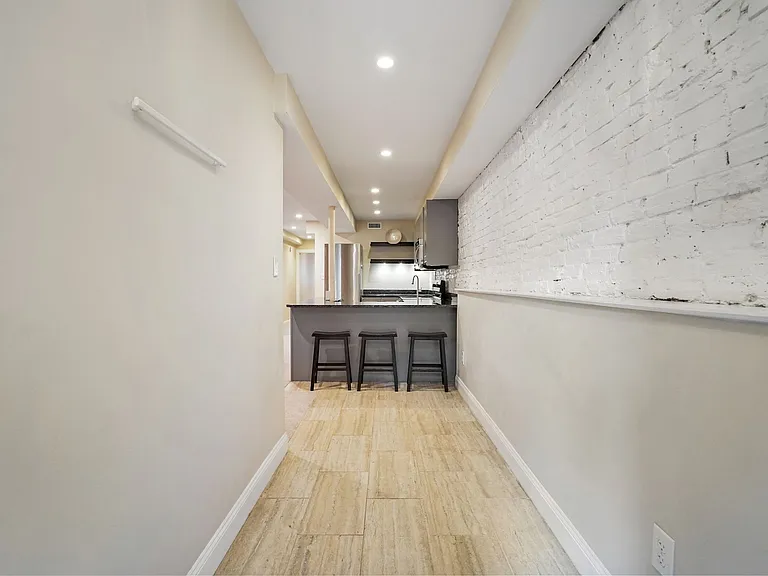 724 5th St NE #B — Photo 20