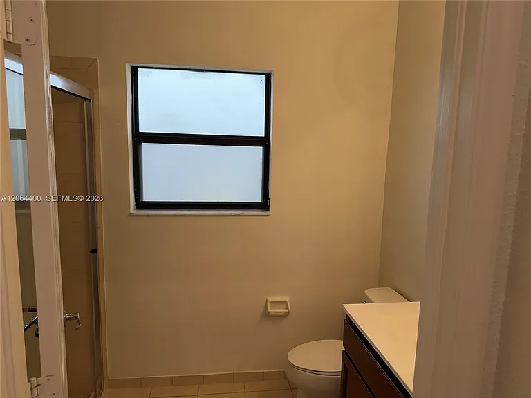 737 SE 37th Pl — Photo 37