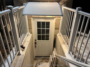 22 Magna Carta Rd, Barrie, ON L4M 7H9