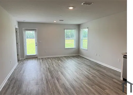 6357 Firefly Dr — Photo 6
