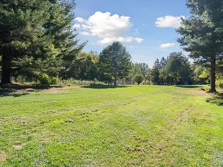 2860 E Coon Lake Rd — Photo 33