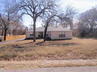 12 Post Oak Rd, La Vernia, TX 78121