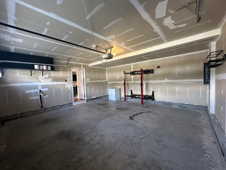 304 Forecastle St — Photo 25