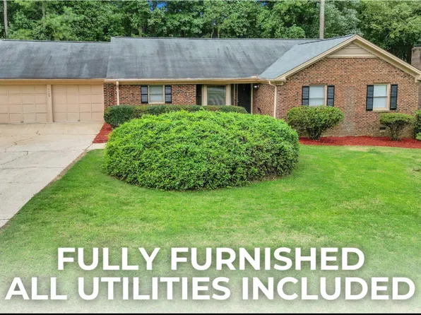 6109 Gainsborough Dr, Raleigh, NC 27612