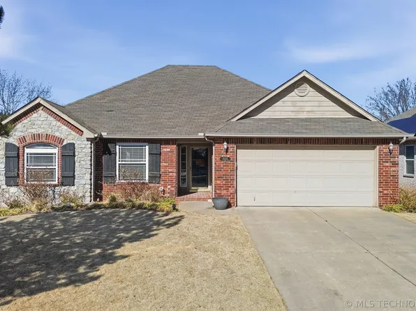 19405 E 48th St S, Broken Arrow, OK 74014