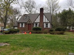 184 The Pkwy, Harrington Park, NJ 07640