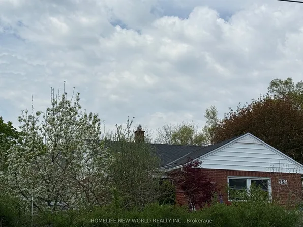 756 Cheapside St, London, ON N5Y 3Y7