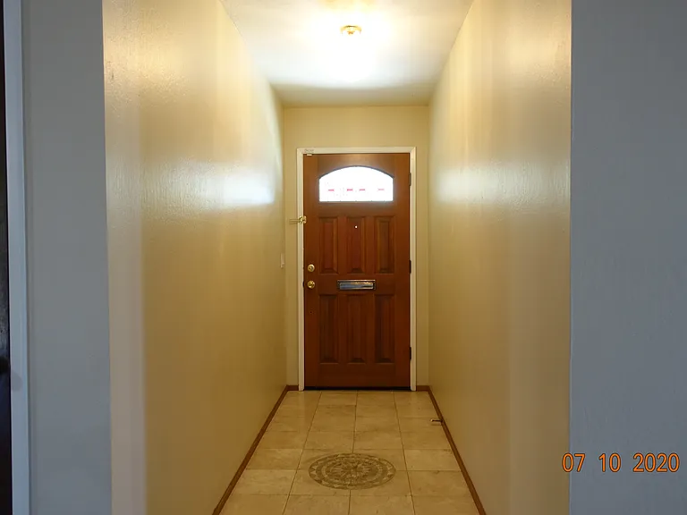 1618 McKinley Ave — Photo 2