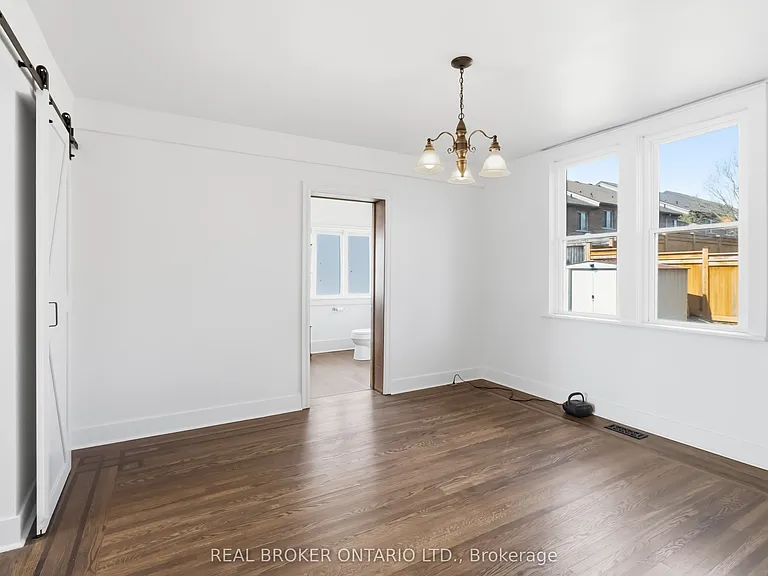 295 Plains Rd W #MAIN LEVEL — Photo 7