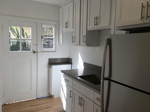 5th image of 7956 Norton Ave