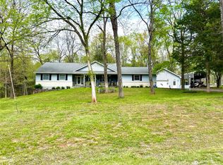 1004 McCormick Dr, Bonne Terre, MO 63628