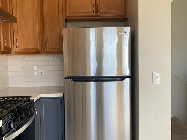 409 Orange Ave W — Photo 14