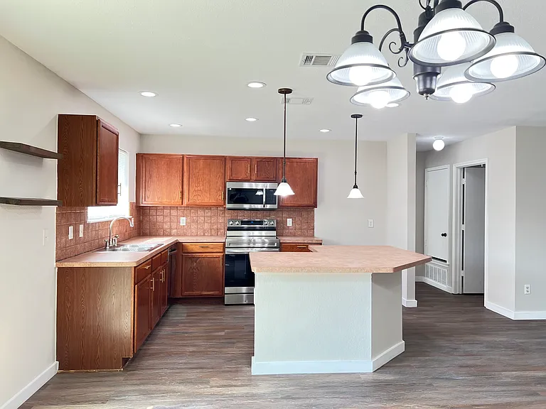 9252 Saint Martin Rd — Photo 5