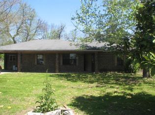 113 Phillips St, Metcalfe, MS 38703
