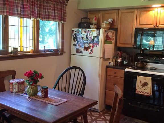 View from Living Rm to Kitchen