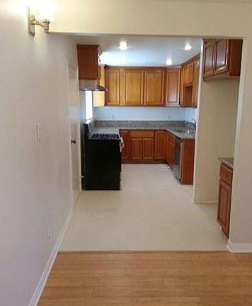 2nd image of 12821 Coyote Ln
