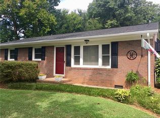 102 Smith Ln, Mount Holly, NC 28120