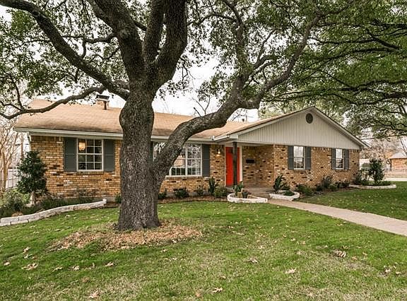 2nd image of 8437 Londonderry Ln