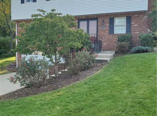 104 Volpe Dr, Monroeville, PA 15146