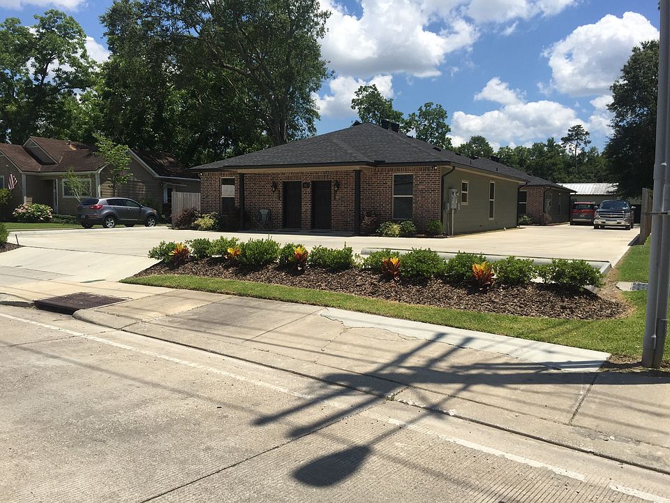 1st image of 301 Cypress St