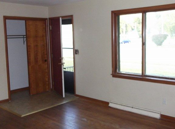 2nd image of 1253 N Randall Ave