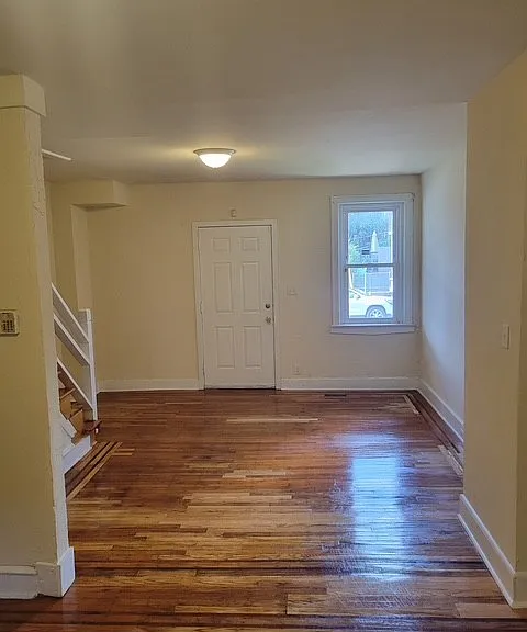 5229 W Clarkson Ave — Photo 2