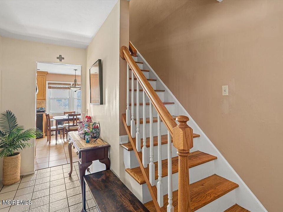 5 Woodmere Drive, Eatontown, NJ 07724 Zillow