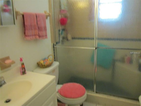 5th image of 22 Kasey Dr